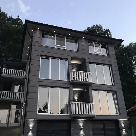 Apartment Ajla トゥズラ エクステリア 写真