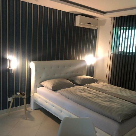Apartment Ajla トゥズラ エクステリア 写真