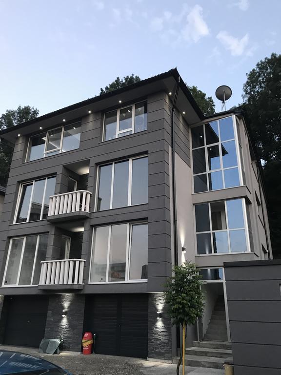 Apartment Ajla トゥズラ エクステリア 写真