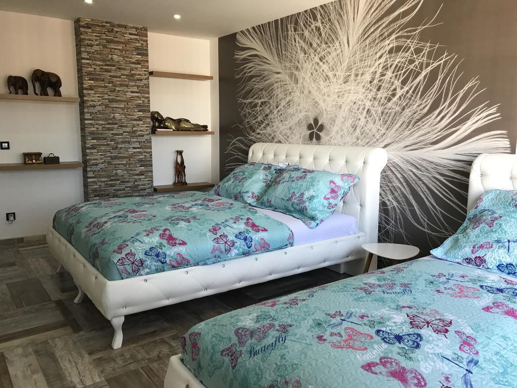 Apartment Ajla トゥズラ エクステリア 写真