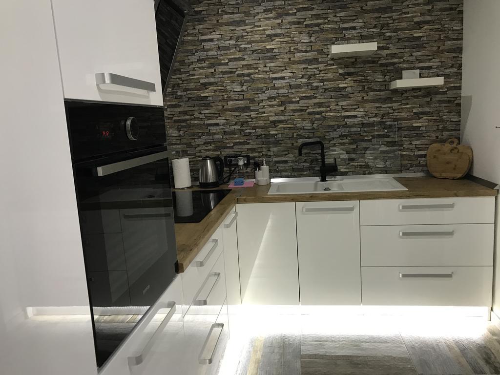 Apartment Ajla トゥズラ エクステリア 写真