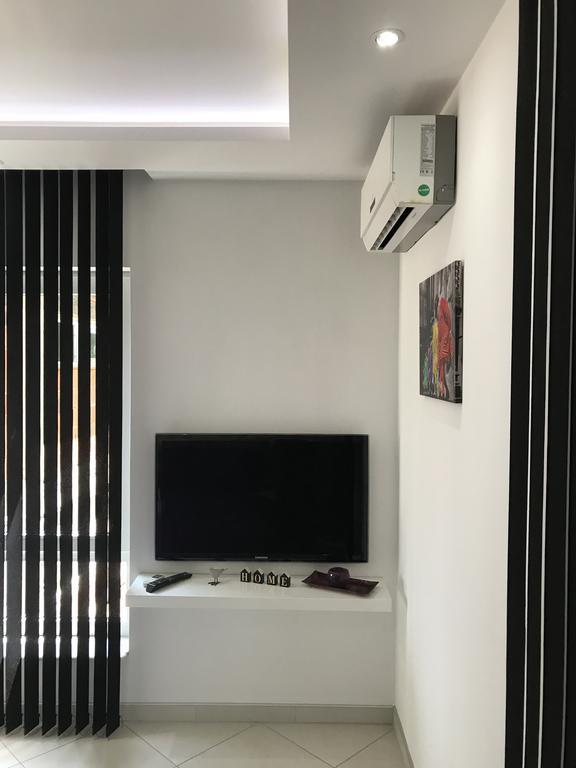 Apartment Ajla トゥズラ エクステリア 写真