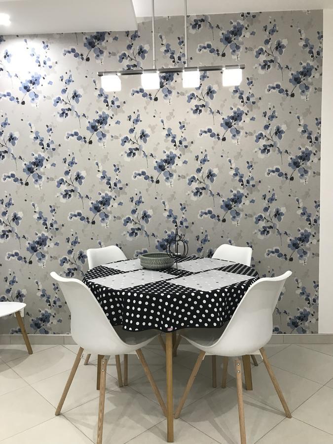 Apartment Ajla トゥズラ エクステリア 写真