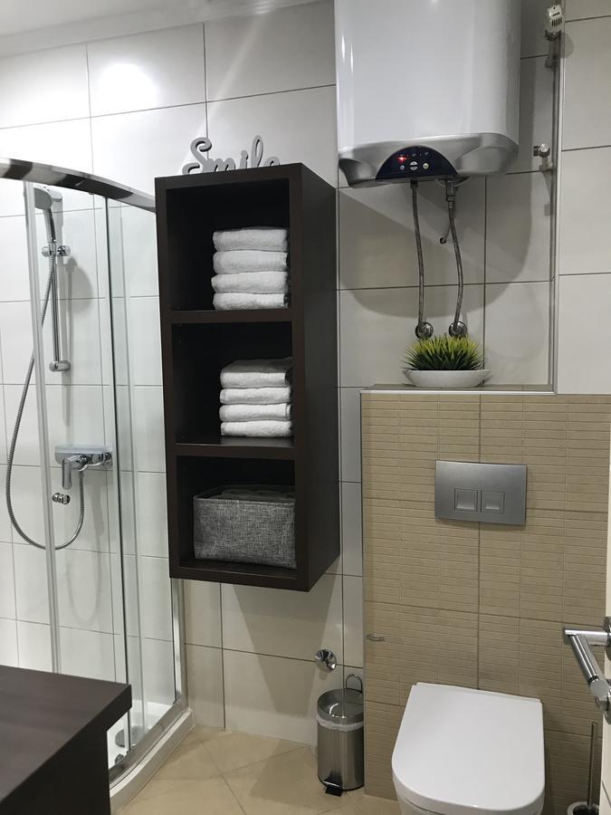 Apartment Ajla トゥズラ エクステリア 写真