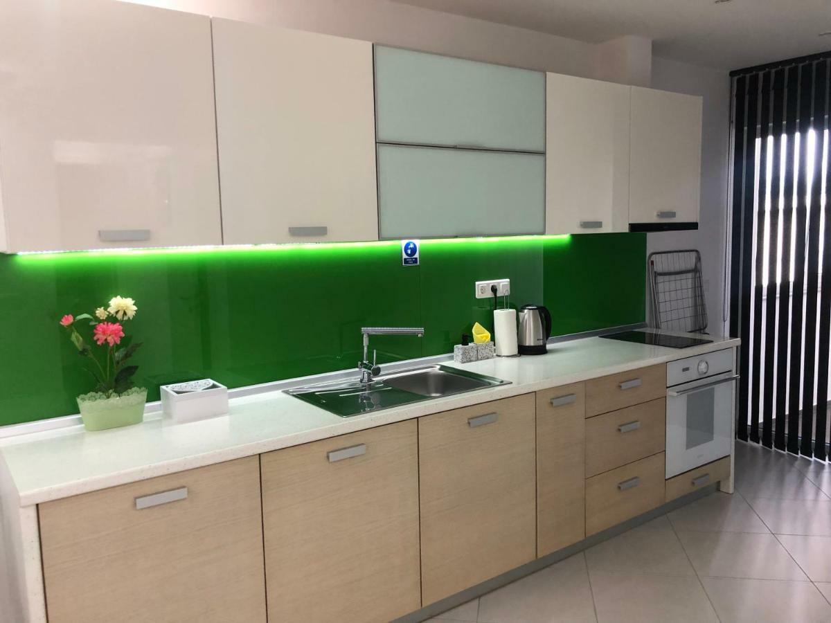 Apartment Ajla トゥズラ エクステリア 写真
